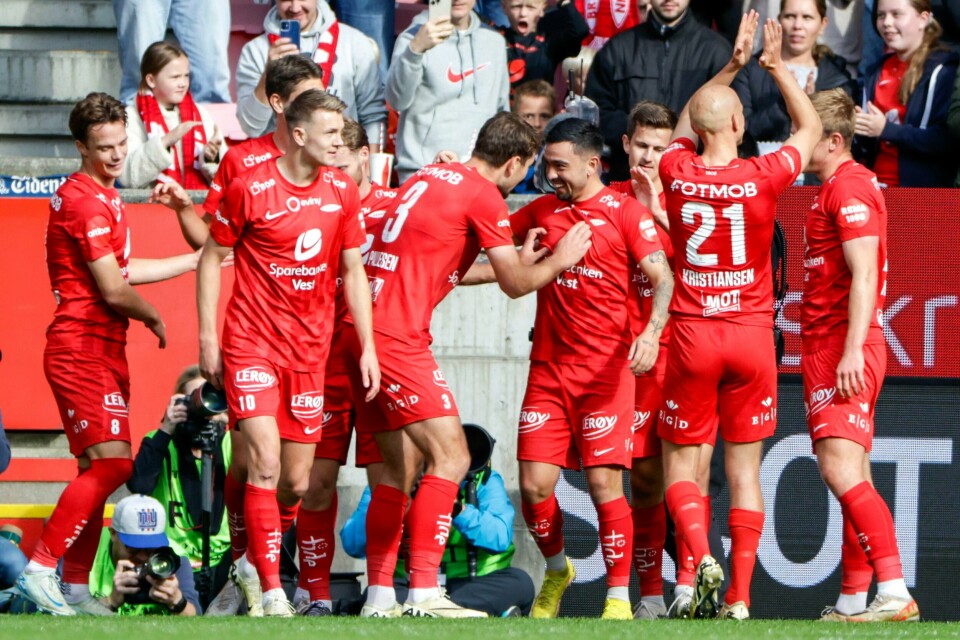 Niklas Castro jubler etter å ha satt inn 1-0-målet på straffe under eliteseriekampen i fotball mellom Brann og Bodø/Glimt. Niklas Castro jubler etter å ha satt inn 1-0-målet på straffe under eliteseriekampen i fotball mellom Brann og Bodø/Glimt. Foto: Paul S. Amundsen / NTB.