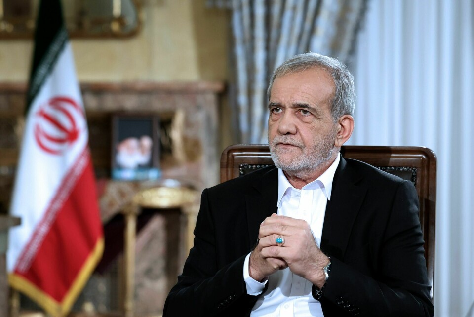 Irans President Masoud Pezeshkian. Masoud Pezeshkian har vært Irans president i litt over en måned. Foto: Iranian Presidency Office via AP/NTB