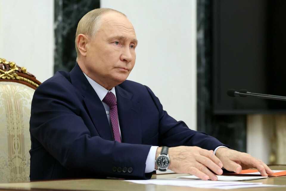 President Vladimir Putin under onsdagens møte i Russlands sikkerhetsråd, hvor han presenterte sine forslag til endringer i landets atomdoktrine. President Vladimir Putin under onsdagens møte i Russlands sikkerhetsråd, hvor han presenterte sine forslag til endringer i landets atomdoktrine. Foto: Aleksandr Kazakov / Sputnik / Pool / AP / NTB