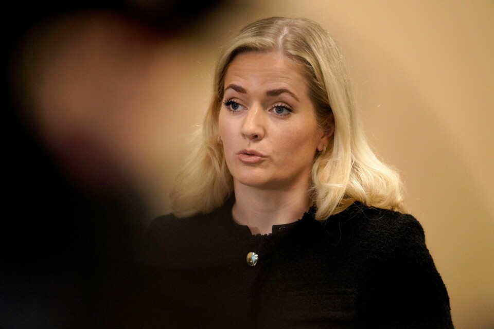 Ifølge Mehl vil avtalen blant annet føre til smidigere samarbeid i konkrete etterforskninger av bakmenn. SV er kritisk til at justis- og beredskapsminister Emilie Enger Mehl (Sp), ennå ikke har lagt fram et forslag til samtykkelov, som lovet i Hurdalsplattformen for tre år siden. Nå vurderer SV å fremme et slikt lovforslag selv. Foto: Thomas Fure / NTB