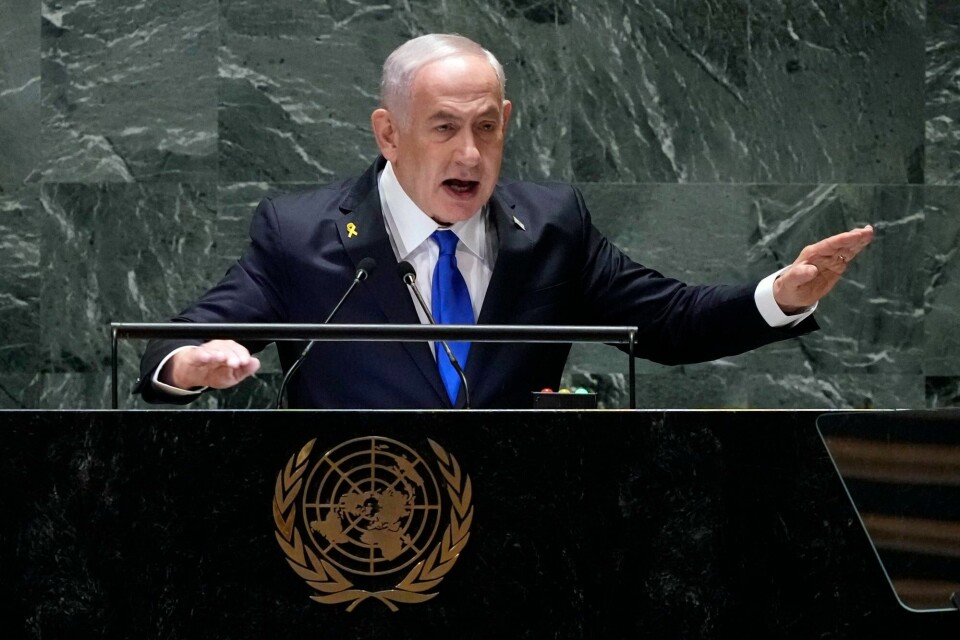 Israels statsminister Benjamin Netanyahu langet ut mot Palestinas president, Den internasjonale straffedomstolen (ICJ), og flertallet av FNs medlemsland da han fredag talte i FNs hovedforsamling. Israels statsminister Benjamin Netanyahu langet ut mot Palestinas president, Den internasjonale straffedomstolen (ICJ), og flertallet av FNs medlemsland da han fredag talte i FNs hovedforsamling.