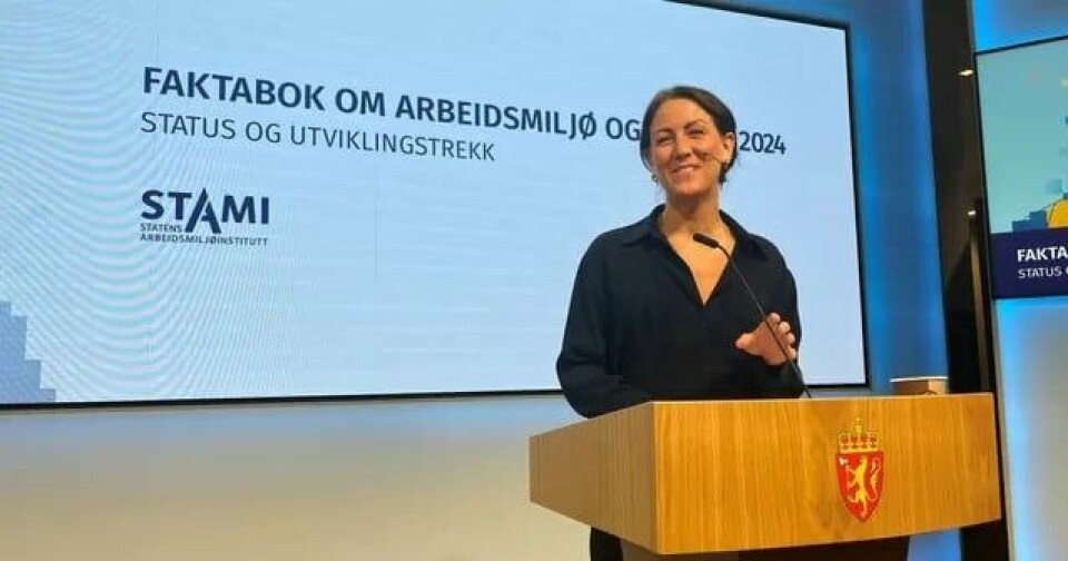 Arbeids- og inkluderingsminister Tonje Brenna la fram sine tanker om faktaboken som hun fikk overrakt. Arbeids- og inkluderingsminister Tonje Brenna la fram sine tanker om faktaboken som hun fikk overrakt.