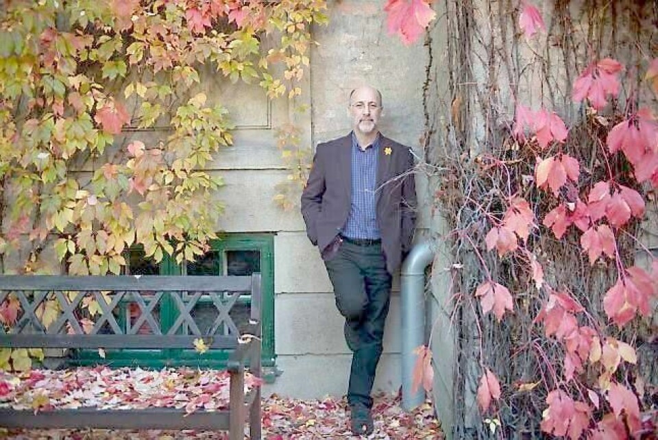 Mark Lewisohn har skrevet fem bøker om The Beatles før, men har nå begynt på det som om 14 år kan stå igjen som gruppas definitive historie. Foreløpig er det ingen planer om å gi ut boka på norsk.