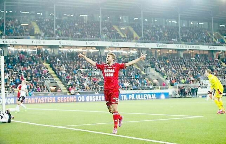 Jørgen Skjelvik jubler etter å ha scoret kampens eneste mål i Skien i går kveld. FOTO: VEGARD WIVESTAD GRØTT/NTB SCANPIX