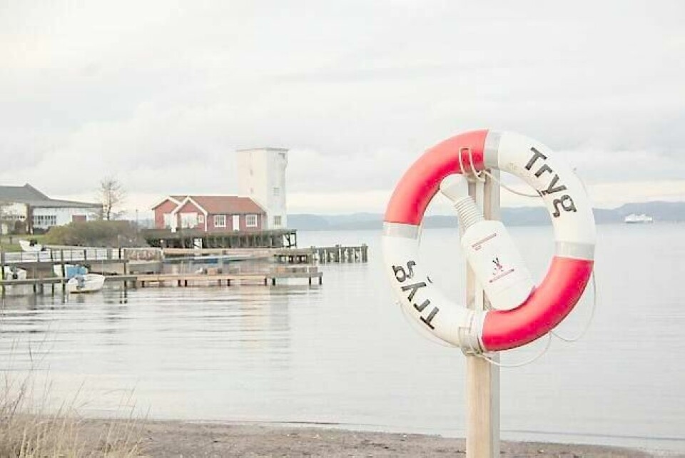 Mannen ble funnet av noen fiskere få hundre meter fra den populære badestranden Tronvik på Jeløy. FOTO: KENNETH STENSRUD