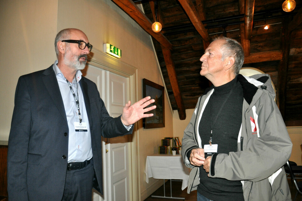Arild Tvedt og Odd Erik Hansgaard (uav.) tok en sentrumsdrøs etter presentasjonen av ny sentrumsplan onsdag formiddag. Arild Tvedt og Odd Erik Hansgaard (uav.) tok en sentrumsdrøs etter presentasjonen av ny sentrumsplan onsdag formiddag.