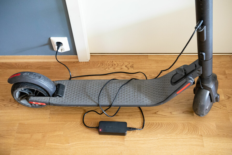 Selv om elsparkesykler er et relativt nytt fenomen i Norge, er det likevel allerede store mengder med batterier fra disse kjøretøyene som ikke lenger kan brukes. Selv om elsparkesykler er et relativt nytt fenomen i Norge, er det likevel allerede store mengder med batterier fra disse kjøretøyene som ikke lenger kan brukes.