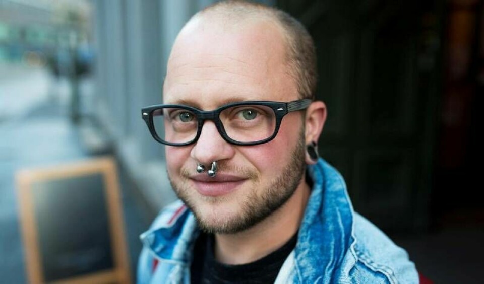 Luca Dalen Espseth er nestleder i Pasientorganisasjonen for kjønnsinkongruens, og sier at om barnet ditt forteller at hen er et gitt kjønn bør du støtte hen ved å bruke rett navn og pronomen. Luca Dalen Espseth er nestleder i PKI Norge - Pasientorganisasjonen for kjønnsinkongruens.