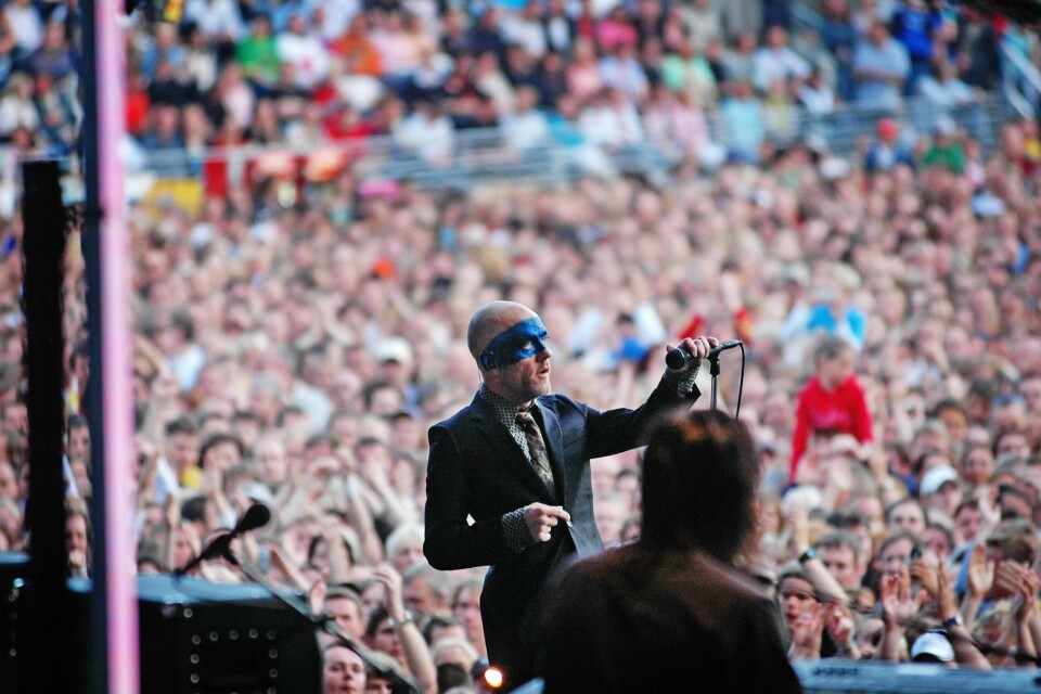Michael Stipe og R.E.M. spilte for over 20.000 på daværende Viking stadion i 2005. Michael Stipe