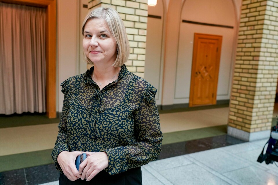 Venstre-leder Guri Melby mener Erna Solbergs utspill om Qatar og neste års VM er oppsiktsvekkende. Foto: Avtroppende kunnskaps- og integreringsminister Guri Melby (V) mener regjeringsplattformen til Ap og Sp ser mer bakover enn framover. Foto: Terje Pedersen / NTB