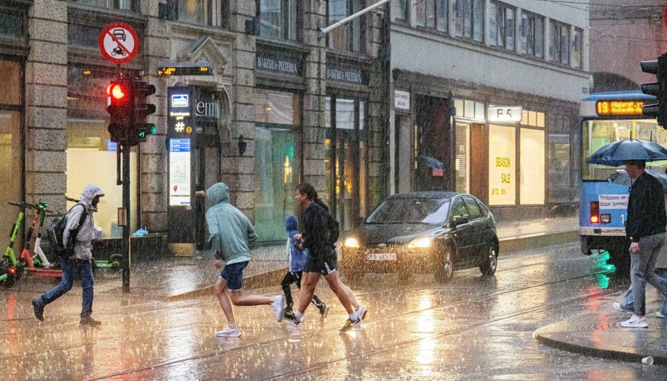 Klimaendringene kommer stadig nærmere med mer regn, flom og ras, høyere hav og kortere vintre. Det er dessverre bare starten, skriver Jan Thomas Odegard, leder i Utviklingsfondet. Klimaendringene kommer stadig nærmere med mer regn, flom og ras, høyere hav og kortere vintre. Det er dessverre bare starten, skriver Jan Thomas Odegard, leder i Utviklingsfondet.
