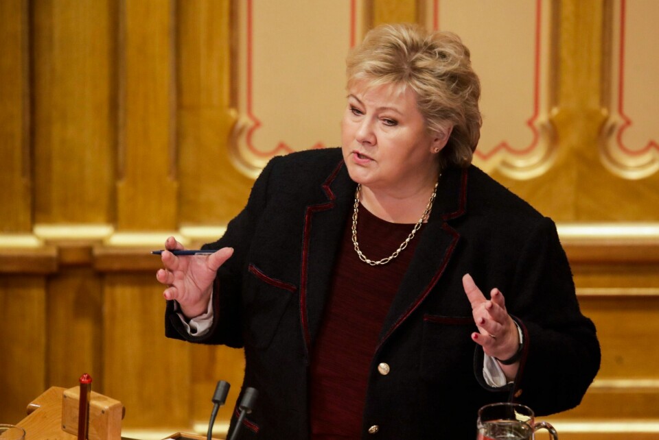 Høyres parlamentariske leder Erna Solberg (H) på talerstolen i Stortinget under onsdagens debatt om regjeringsplattformen. Høyres parlamentariske leder Erna Solberg (H) på talerstolen i Stortinget under onsdagens debatt om regjeringsplattformen. Foto: Javad Parsa / NTB