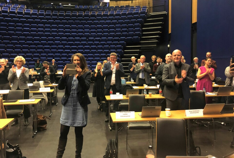 Bystyret i Fredrikstad klappet Jon-Ivar Nygård ut og Siri Martinsen inn som ordfører. Bystyret i Fredrikstad klappet Jon-Ivar Nygård ut og Siri Martinsen inn som ordfører.