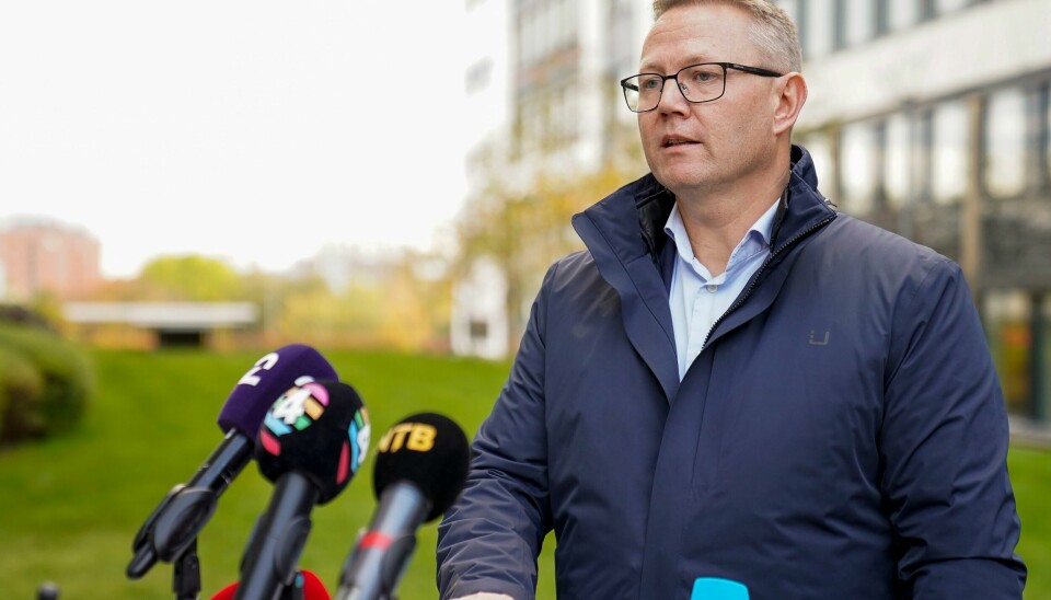 – Jeg tror det tvinger seg fram en diskusjon om hvilken risiko vi må leve med i et demokratisk og åpent samfunn, sier Arne Christian Haugstøyl i PST. Seksjonsleder Arne Christian Haugstøyl i PST snakker under en pressekonferanse om drapene på Kongsberg.Foto: Torstein Bøe / NTB