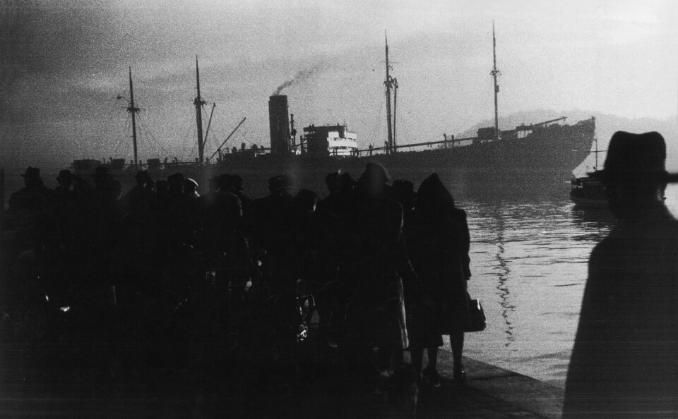 26. november 1942 ble 532 jøder transportert til Auschwitz med skipet Donau. Forfatteren av en ny bok mener folkemordet på norske jøder startet også før dette. 26. november 1942 ble 532 jøder transportert til Auschwitz med skipet Donau. Forfatteren av en ny bok mener folkemordet på norske jøder startet også før dette. Foto: Georg W. Fossum / NTB