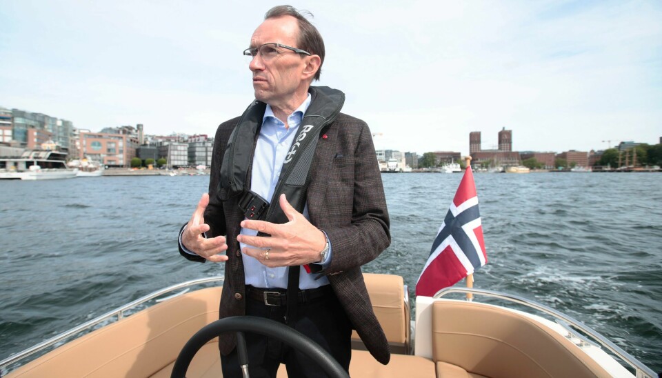 Klimaminister Espen Barth Eide (Ap) skal stå bak roret under en viktig del av klimaforhandlingene i Glasgow. Men Norge sliter med doble signaler. .