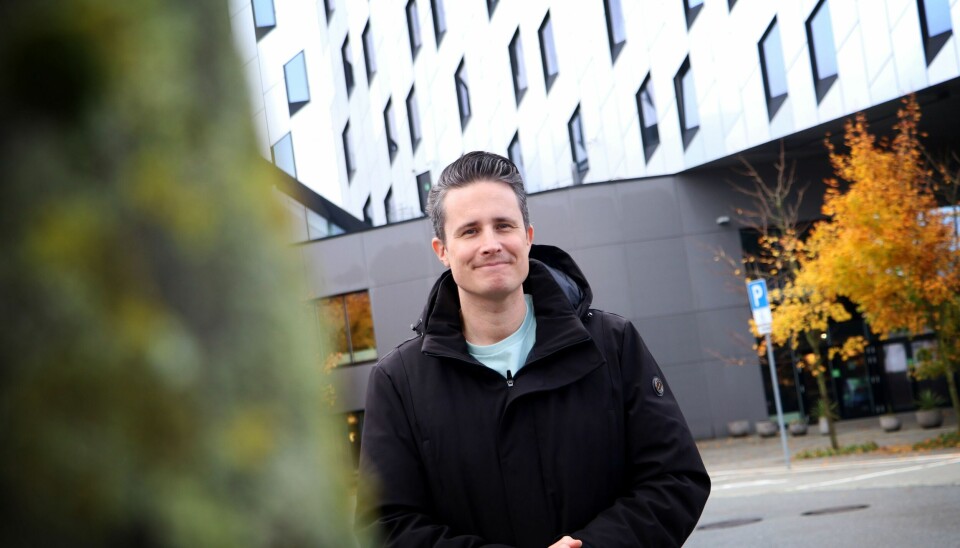 Stavanger-mannen Christian Ottesen har 250.000 følgere på sosiale medier. Stavanger-mannen Christian Ottesen har hatt så stor suksess med forestillingen «Blod, svette og mor mi» at han setter opp ekstraforestillinger i desember og januar, og streamer den til helgen.