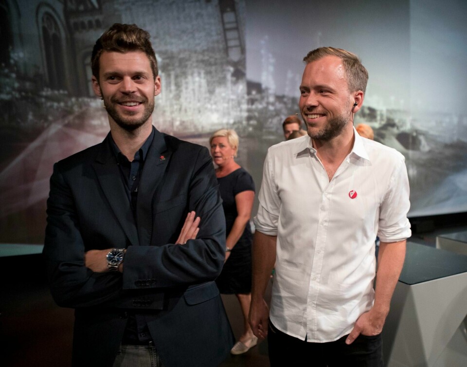 Leder i Rødt Bjørnar Moxnes og leder i SV Audun Lysbakken før en partilederdebatt i Arendal. Moxnes og Lysbakken