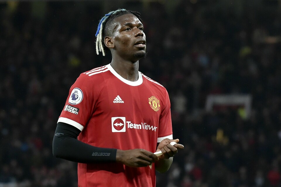 Paul Pogba forlater banen etter å ha fått rødt kort i Manchester Uniteds 0-5-tap for Liverpool sist helg. Paul Pogba forlater banen etter å ha fått rødt kort i Manchester Uniteds 0-5-tap for Liverpool sist helg. Foto: Rui Vieira / AP / NTB