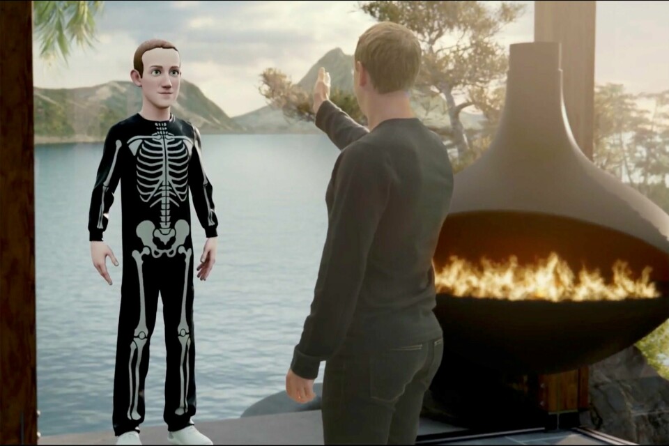 Facebooks Mark Zuckerberg møter seg selv i gløra i en virtuell metavirkelighet. Facebooks Mark Zuckerberg møter seg selv i gløra i en virtuell metavirkelighet.
