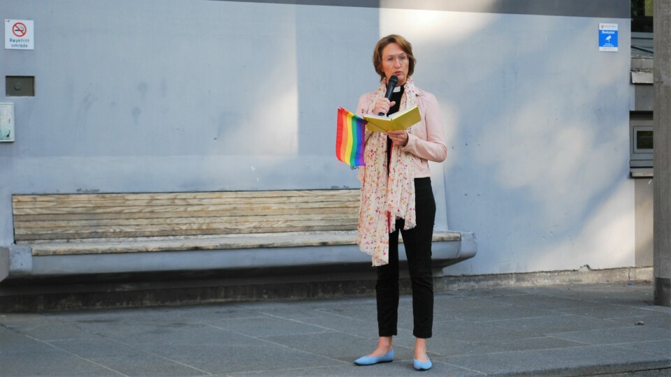 Konstituert og påtroppende Borg-biskop Kari Mangrud Alvsvåg håper på stort oppmøte under fredsmarkeringen på Isegran. Her fra åpningen av Fredrikstad Pride 2021. Domprost Kari Mangrud Alvsvåg i Fredrikstad domprosti under åpningen av Fredrikstad Pride 2021.