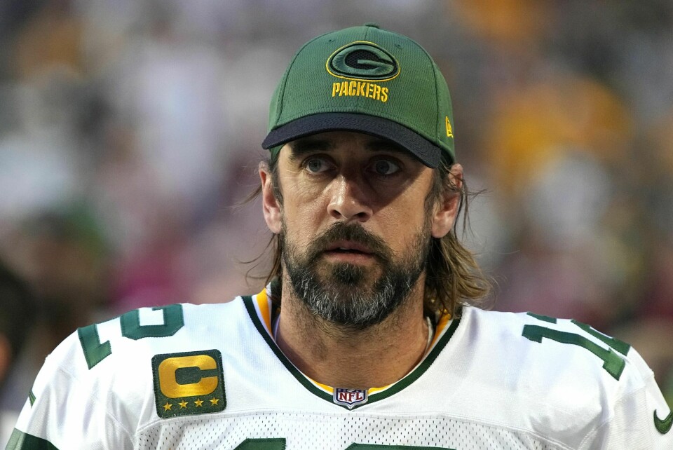 Green Bay Packers-quarterbacken Aaron Rodgers er uvaksinert og har testet positivt på koronaviruset. Foto: Green Bay Packers-quarterbacken Aaron Rodgers er uvaksinert og har testet positivt på koronaviruset. Foto: Rick Scuteri / AP / NTB
