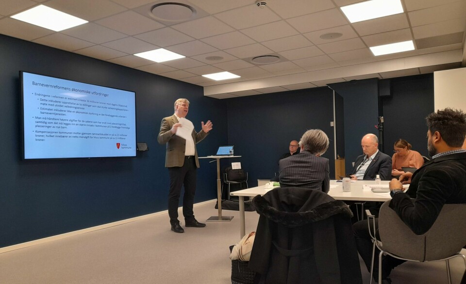 Kommunedirektør i Moss, Hans Reidar Ness, anbefaler politikerne å se på økonomiplanen fram til 2022 med 'lange briller'. Kommunedirektør i Moss, Hans Reidar Ness, under framleggelsen av budsjettforslaget 5. novemer 2021