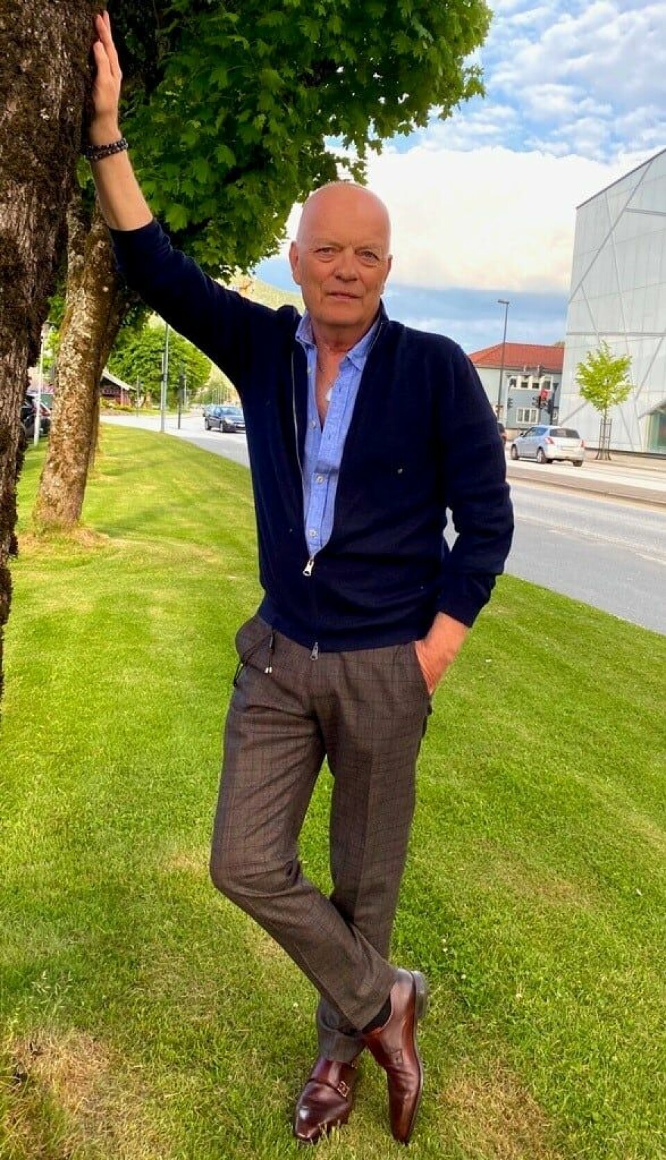 Jarl Wåge fant virkelig skriveglede etter han pensjonerte seg som lærer. Jarl Wåge fant virkelig skriveglede etter han pensjonerte seg som lærer.