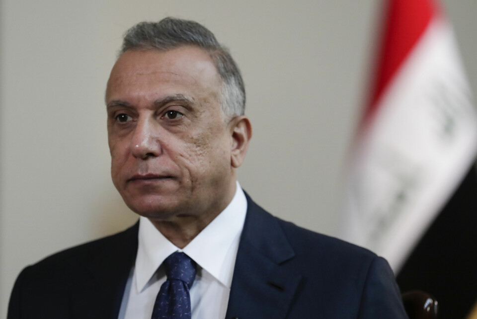 Statsminister Mustafa al-Kadhimi i Irak overlevde et drapsforsøk i helgen. Men det er ulike teorier og meninger om hva som egentlig skjedde. Statsminister Mustafa al-Kadhimi i Irak overlevde et drapsforsøk i helgen. Men det er ulike teorier og meninger om hva som egentlig skjedde.