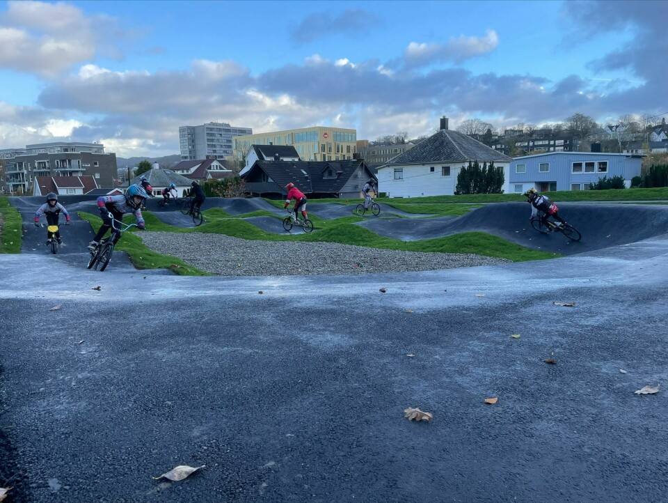 Sandvedparken pumptrack ble åpnet torsdag formiddag. Sandvedparken pumptrack ble åpnet torsdag formiddag.