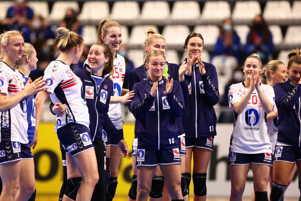 Norges håndballjenter er rørt etter VM-kampen i gruppespillet mellom Iran og Norge i Ciutat de Castelló. Håndball