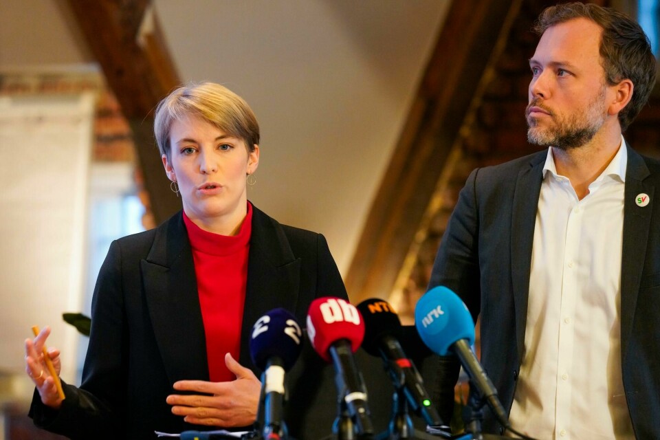 SVs finanspolitiske talsperson Kari Elisabeth Kaski og SV-leder Audun Lysbakken legger frampartiets alternative budsjett mandag formiddag. Oslo 20201115. Finanspolitisk talsperson Kari Elisabeth Kaski (SV) og SV-leder Audun Lysbakken legger fram SVs alternative budsjett mandag formiddag .Foto: Terje Bendiksby / NTB