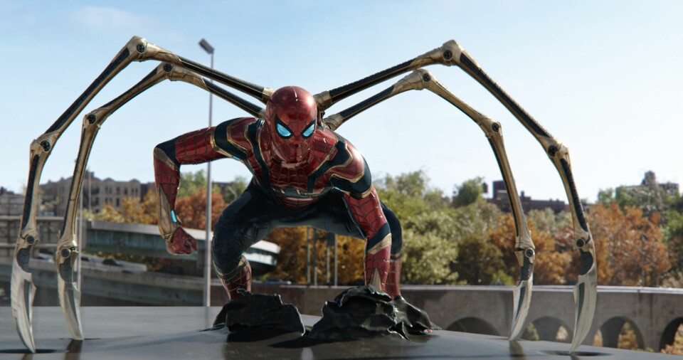 Spider-Man: No Way Home måtte likevel finne veien hjem, etter nye, enda strengere koronarestriksjoner i Norge. Spider-Man: No Way Home