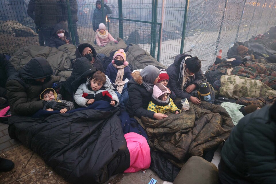 Migranter har satt opp leir ved Bruzgi-grenseovergangen på grensa mellom Hviterussland og Polen. De siste månedene har flere tusen migranter krysset, eller forsøkt å krysse, inn i EU. Migranter har satt opp leir ved Bruzgi-grenseovergangen på grensa mellom Hviterussland og Polen. De siste månedene har flere tusen migranter krysset, eller forsøkt å krysse, inn i EU.