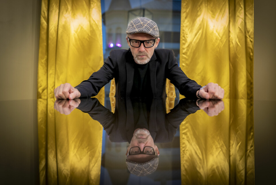 Forfatter Jo Nesbø er klar med en ny podcast, et lyddrama som blir formidlet av skuespillerne Anders Baasmo og Agnes Kittelsen. 17. november slippes «London» på Podimo. Jo nesbø