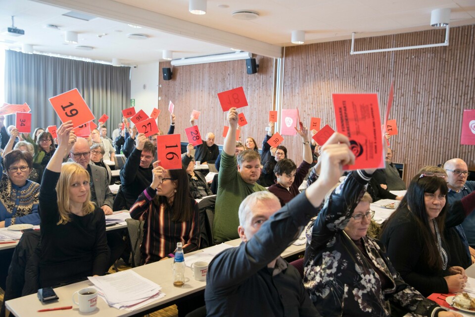 Troms og Finnmark oppløses, som flere andre fylker. Fordi regionreformen er en historisk mislykket reform. Her sier årsmøtet i Finnmark Ap nei til avtalen om sammenslåing i 2018.