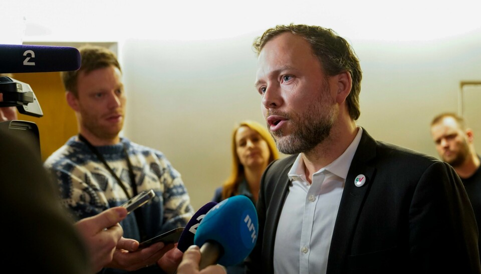 SV-leder Audun Lysbakken møter Marit Arnstad (Sp) og Rigmor Aasrud (Ap) til budsjettforhandlinger på Stortinget mandag. SV-leder Audun Lysbakken møter Ellen Arnstad (Sp) og Rigmor Aasrud (Ap) til budsjettforhandlinger på Stortinget mandag. Foto: Håkon Mosvold Larsen / NTB