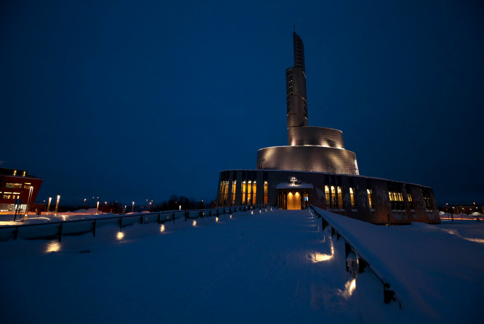 Nordlyskatedralen i Alta kan ved en flytting bli en del av Troms fylke. Dersom storfylket Troms og Finnmark splittes opp, ønsker flertallet i Alta å forbli en del av Finnmark. Illustrasjonsfoto: Lise Åserud / NTB