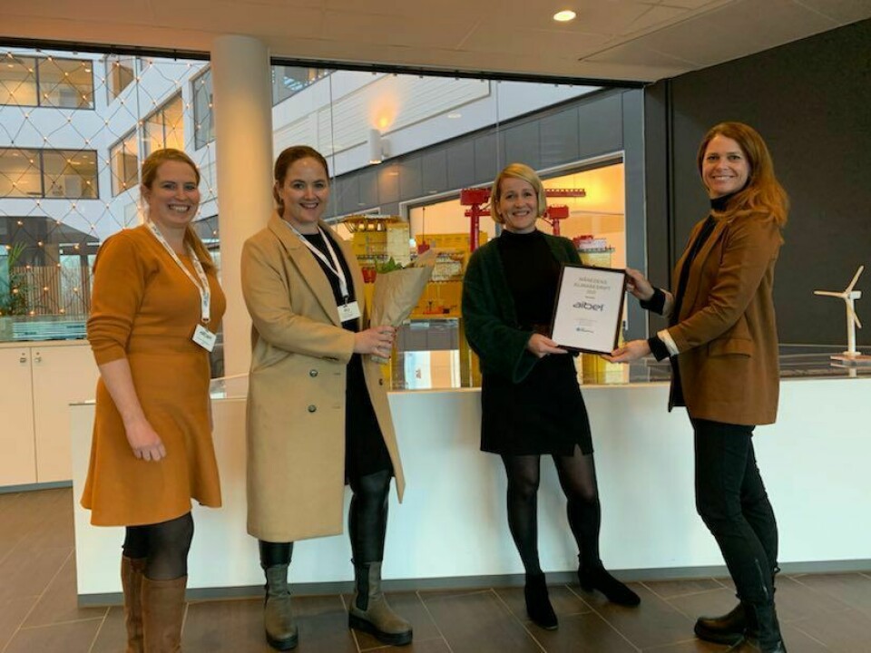 Aibel ble kåret til Månedens klimabedrift. Fra venstre: Hanne Bore, NHO, Svanhild Hestnes Sondresen, NHO, Ellen Marie Brimsø, Aibel, og Mona Winge, Aibel. Aibel ble kåret til Månedens klimabedrift. Fra venstre: Hanne Bore, NHO, Svanhild Hestnes Sondresen, NHO, Ellen Marie Brimsø, Aibel, og Mona Winge, Aibel.