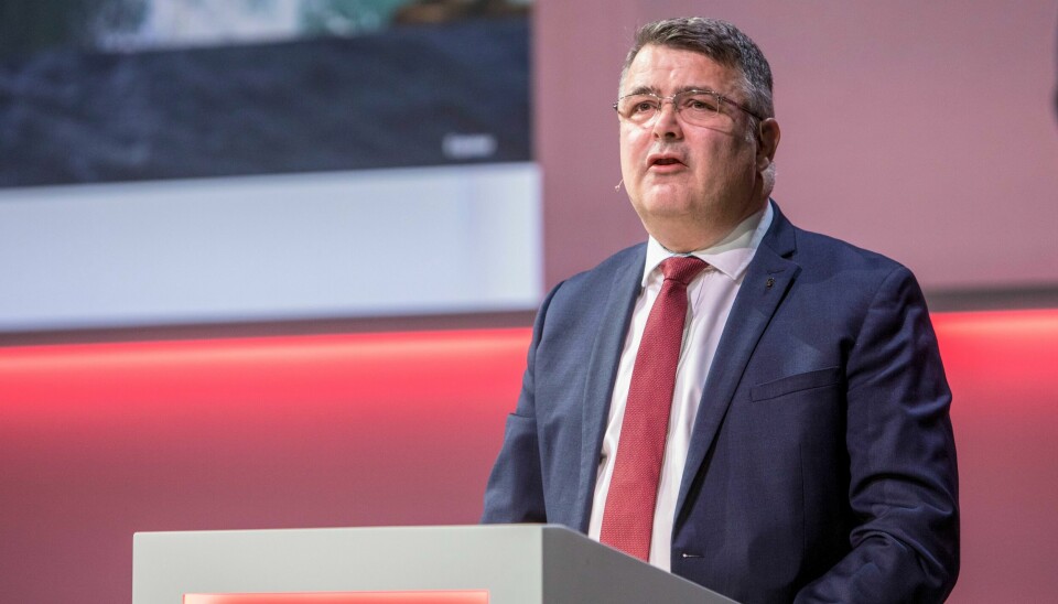 Tidligere olje- og energiminister for Frp, Kjell-Børge Freiberg, har i følge lokalavisen Bladet Vesterålen meldt seg inn i Høyre, og stiller som ordførerkandidat.