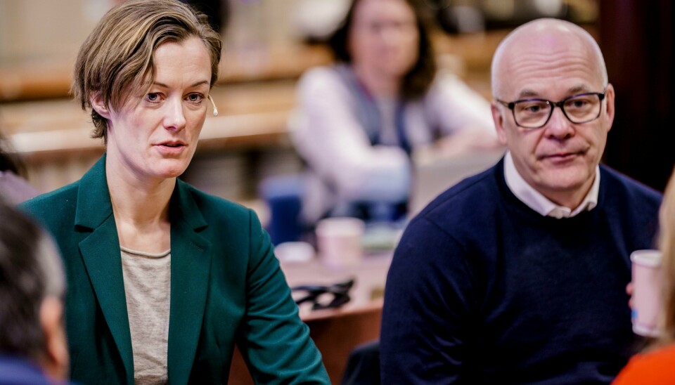 Kulturminister Anette Trettebergstuen og kringkastingssjef Thor Gjermund Eriksen før presentasjonen av rapporten fra Medietilsynet til kulturdepartementet om NRKs bidrag til mediemangfoldet. Foto: Stian Lysberg Solum / NTB