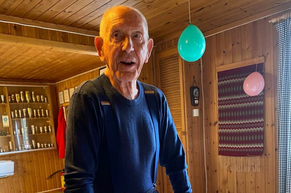 Sigurd Holm Sirevåg (91) får frivillighetsprisen av Sandnes kommune. Han har alltid vært en del av Sandnes idrettslag. Sigurd Holm Sirevåg (91) får frivillighetsprisen av Sandnes kommune. Han har alltid vært en del av Sandnes idrettslag.