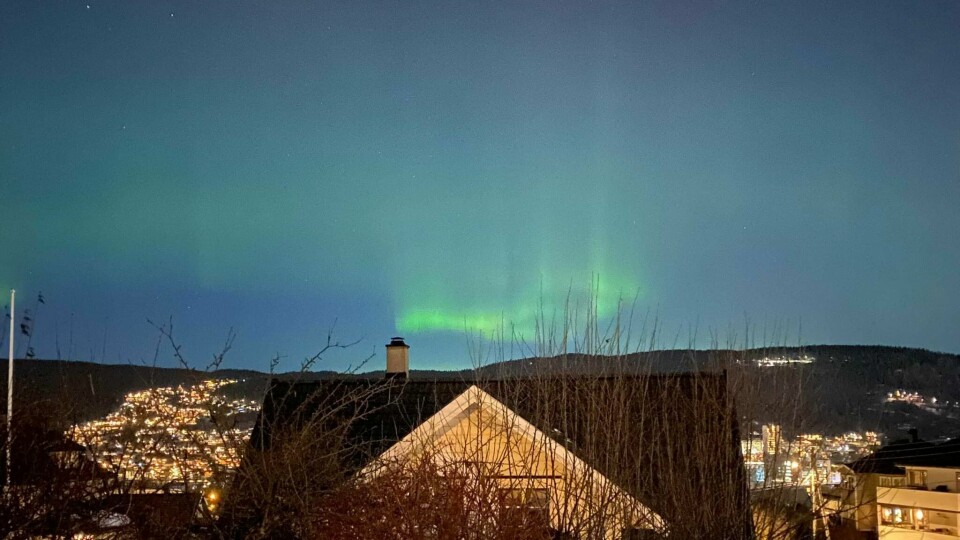 Nordlyset danset i rundt 15 minutter over Bragernes i Drammen, natt til 20. desember. Nordlys over Østlandet