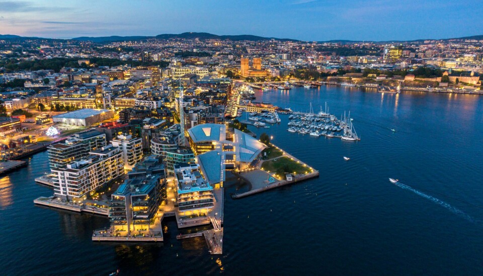 Tolv nye omikron-tilfeller er påvist i Oslo etter utbruddet som startet etter et julebord på Aker Brygge Julebordet fant sted på Louise Restaurant & Bar på Aker Brygge forrige fredag. Foto: Cornelius Poppe / NTB