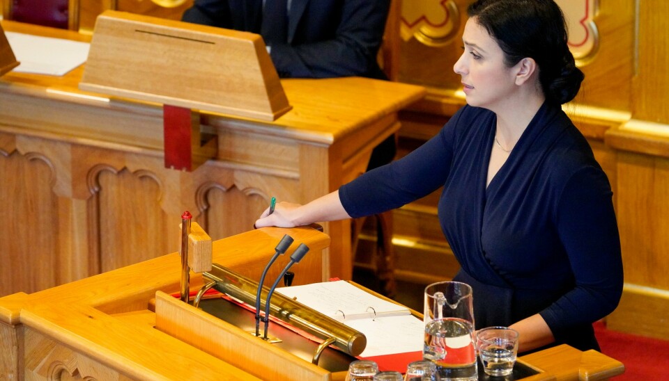Arbeids- og inkluderingsminister Hadia Tajik (Ap) og regjeringen innfører pensjon fra første krone allerede fra nyttår. Arbeids- og inkluderingsminister Hadia Tajik (Ap) og regjeringen innfører pensjon fra første krone allerede fra nyttår.