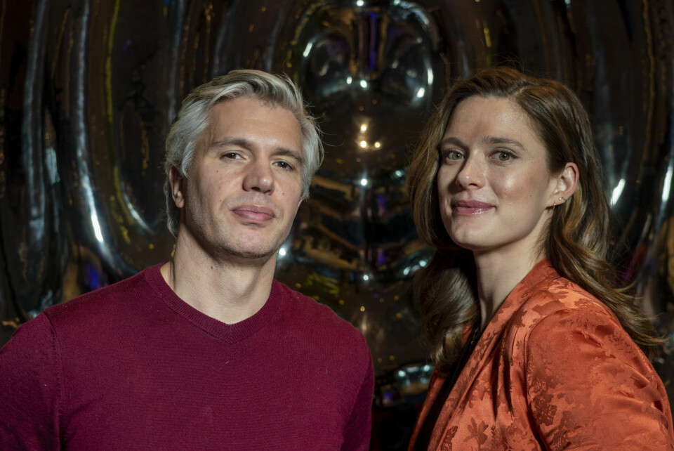 Skuespillerne Krista Kosonen og Nicolai Cleve Broch fortsetter med hovedroller i sesong to av Beforeigners. Skuespillerne Krista Kosonen og Nicolai Cleve Broch fortsetter med hovedroller i sesong to av Beforeigners.