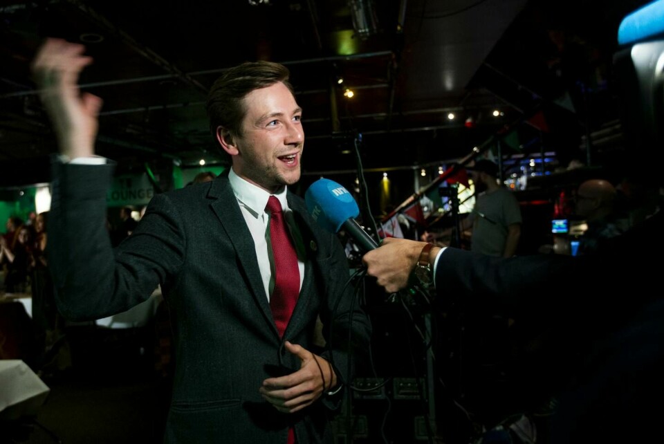 SV-politiker Andreas Sjalg Unneland mener kvitteringsordningen er en historisk seier for partiet i budsjettforhandlingene. SV-politiker Andreas Sjalg Unneland mener kvitteringsordningen er en historisk seier for partiet i budsjettforhandlingene.