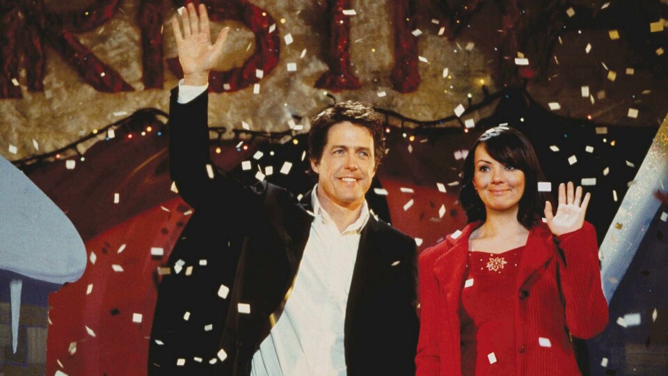 Hugh Grant i rollen som amorøs, single statsminister og Martine McCutcheon som Natalie i «Love Actually», en av de største julefilmfavorittene i Norge. Derfor sørger strømmetjenestene å ha den på plass når det nærmer seg julefilmsesong. Hugh Grant i rollen som amorøs, single statsminister og Martine McCutcheon som Natalie i «Love Actually», en av de største julefilmfavorittene i Norge. Derfor sørger strømmetjenestene å ha den på plass når det nærmer seg julefilmsesong.