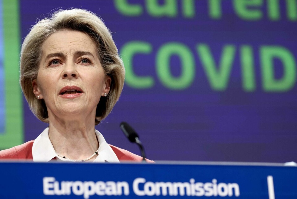 EU-kommisjonens president, Ursula von der Leyen, sa at EU-land bør diskutere obligatorisk koronavaksine da hun holdt pressekonferanse onsdag. EU-kommisjonens president, Ursula von der Leyen, sa at EU-land bør diskutere obligatorisk koronavaksine da hun holdt pressekonferanse onsdag.