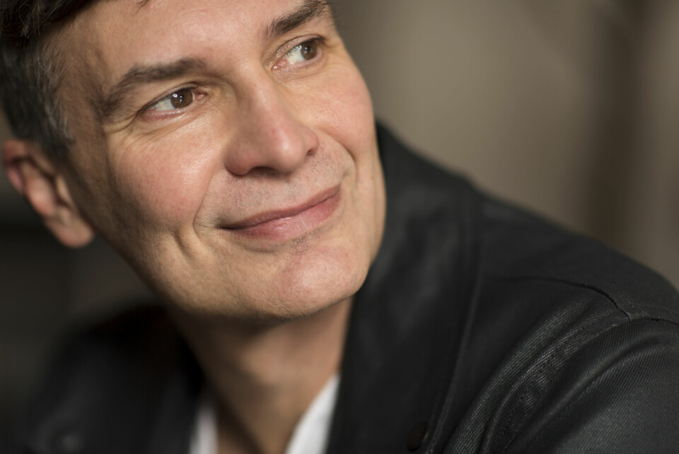 Johan Ehn spiller Nissens kjærlighetsinteresse i Postens nye reklamefilm, og er forfatteren av «Hesteguttene». Johan Ehn spiller Nissens kjærlighetsinteresse i Postens nye reklamefilm, og er forfatteren av «Hesteguttene».